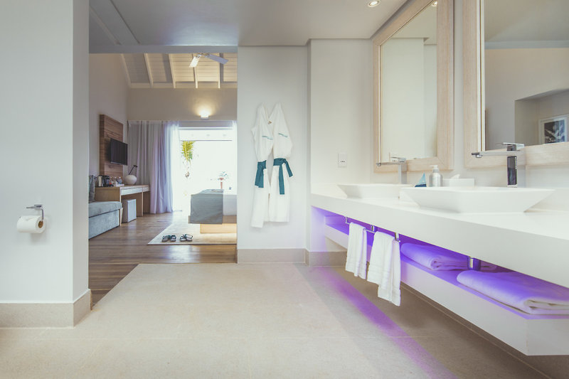 Carana Beach Hotel 6