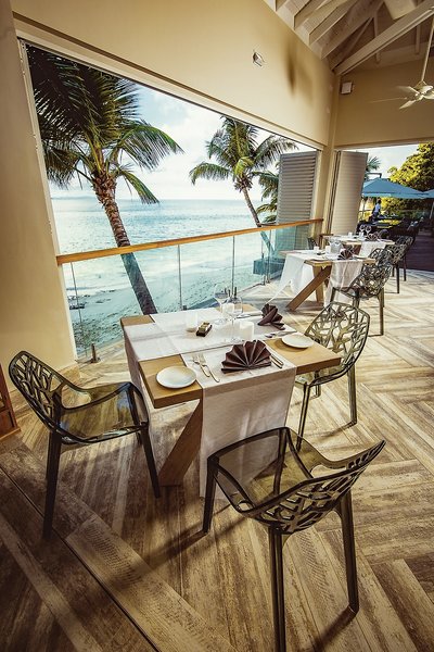 Carana Beach Hotel 7