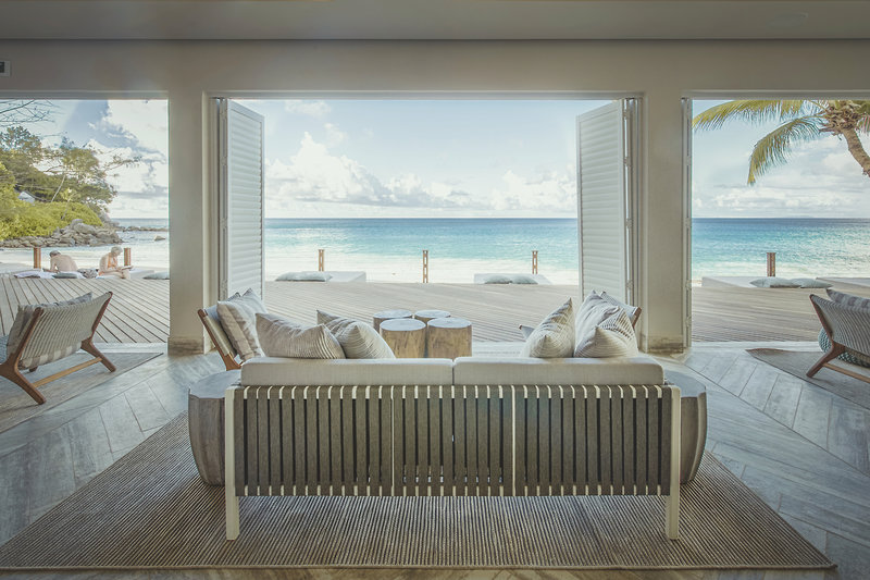 Carana Beach Hotel 8