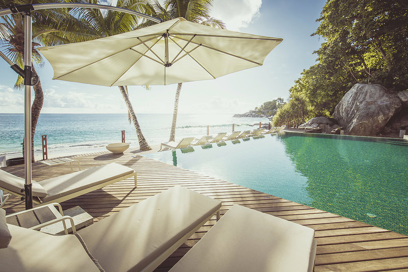 Carana Beach Hotel 11