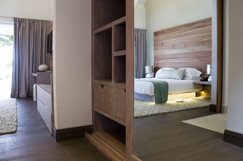 Carana Beach Hotel 10