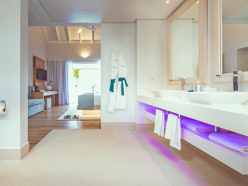 Carana Beach Hotel 14