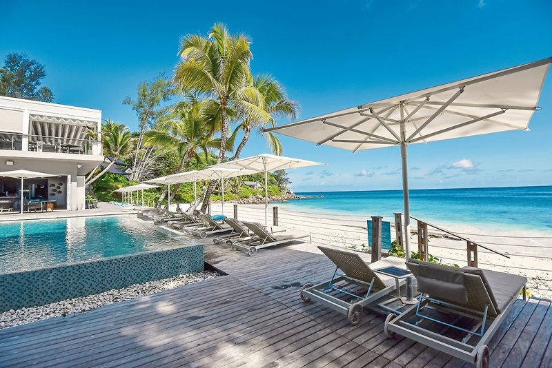 Carana Beach Hotel 9