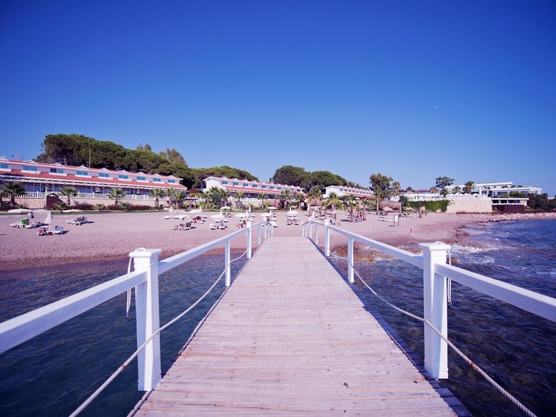 Flora Garden Beach 6