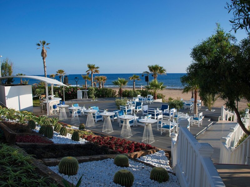 Flora Garden Beach 23
