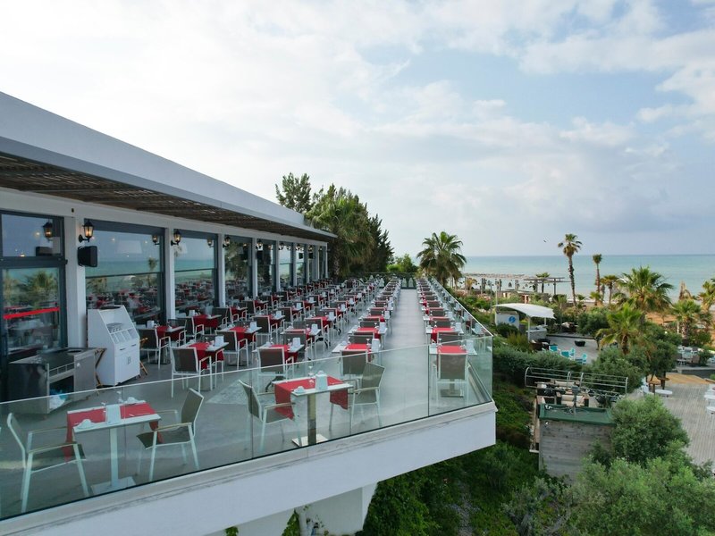 Flora Garden Beach 31