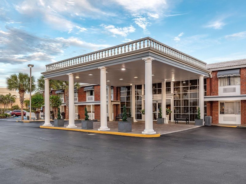 Best Western Palm Beach Lakes 4