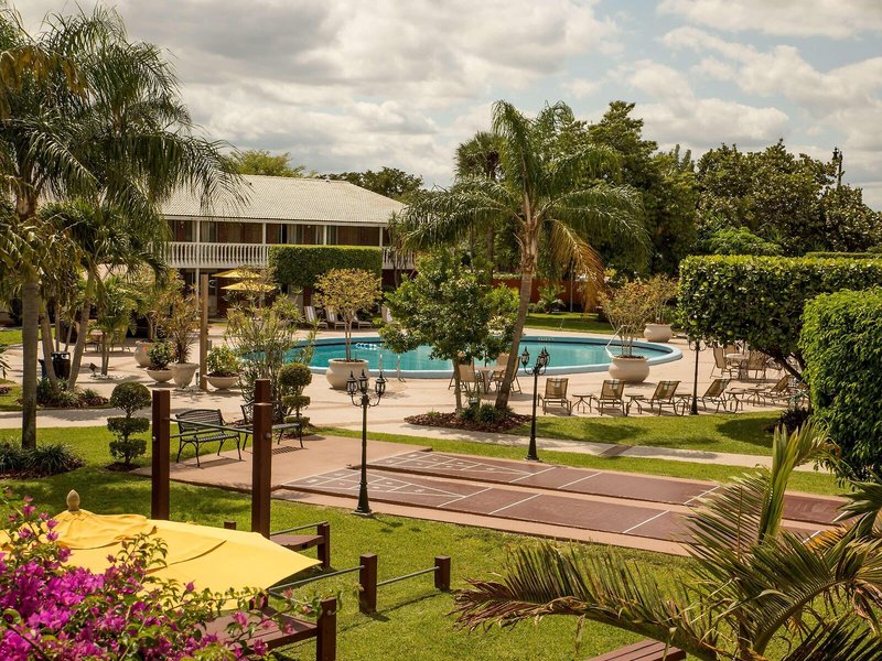 Best Western Palm Beach Lakes 5