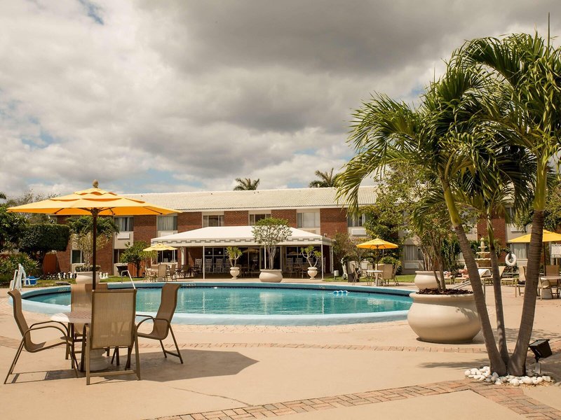 Best Western Palm Beach Lakes 8
