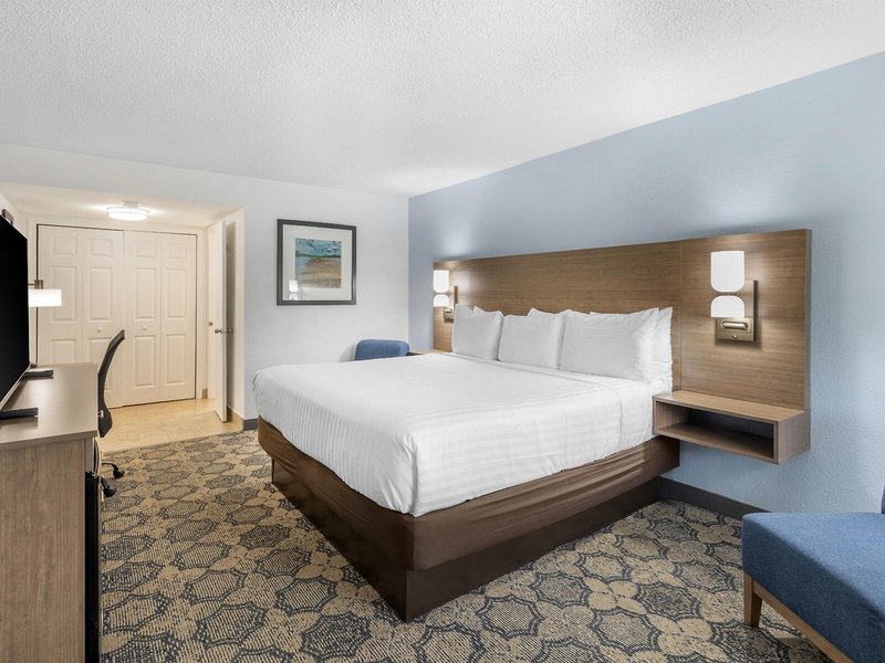 Best Western Palm Beach Lakes 31
