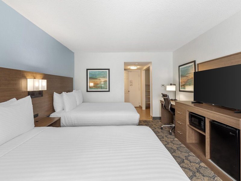 Best Western Palm Beach Lakes 32