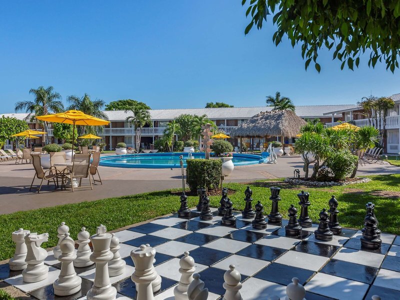 Best Western Palm Beach Lakes 36