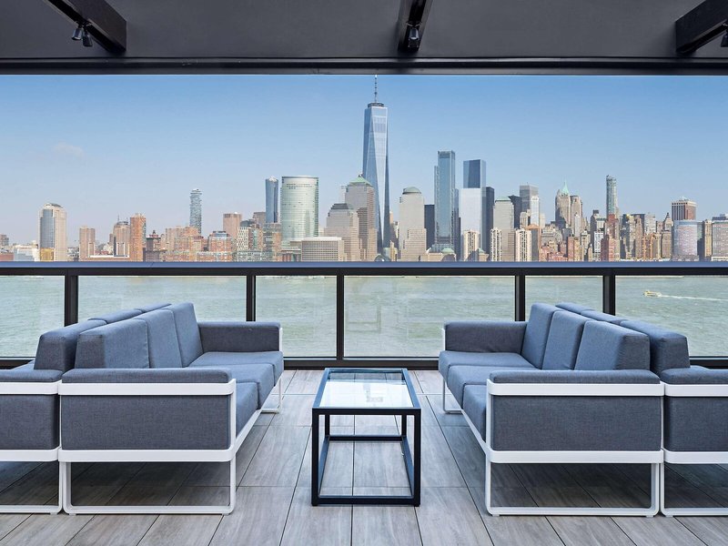 Hyatt House Jersey City 12