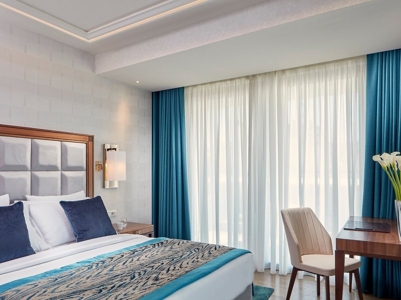 Electra Metropolis Athens 39