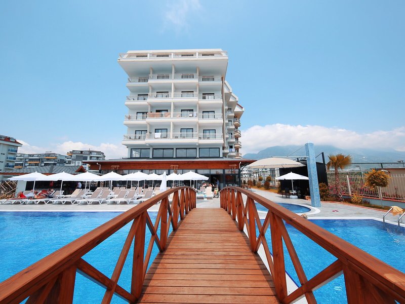 Sey Beach Hotel & Spa 11