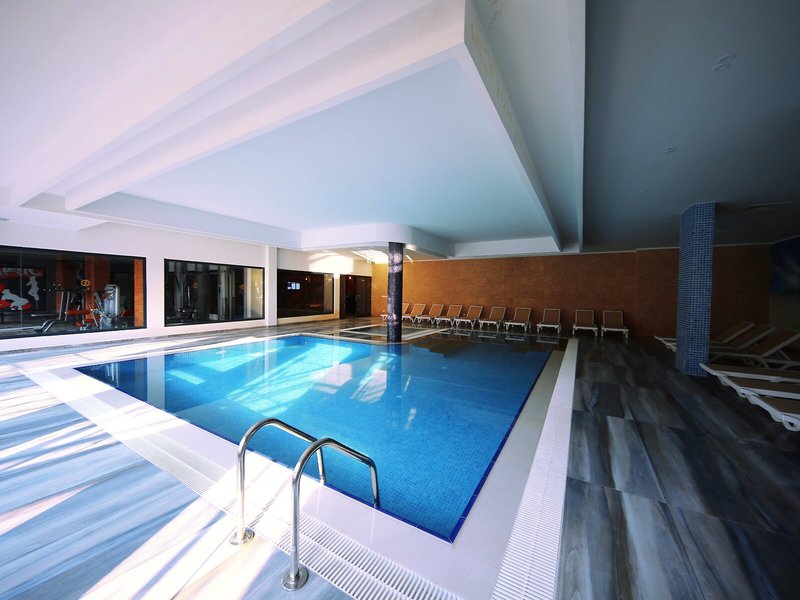 Sey Beach Hotel & Spa 12
