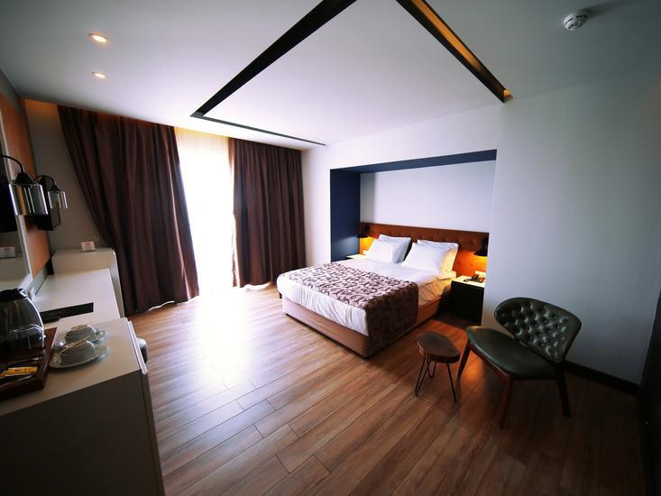 Sey Beach Hotel & Spa 6