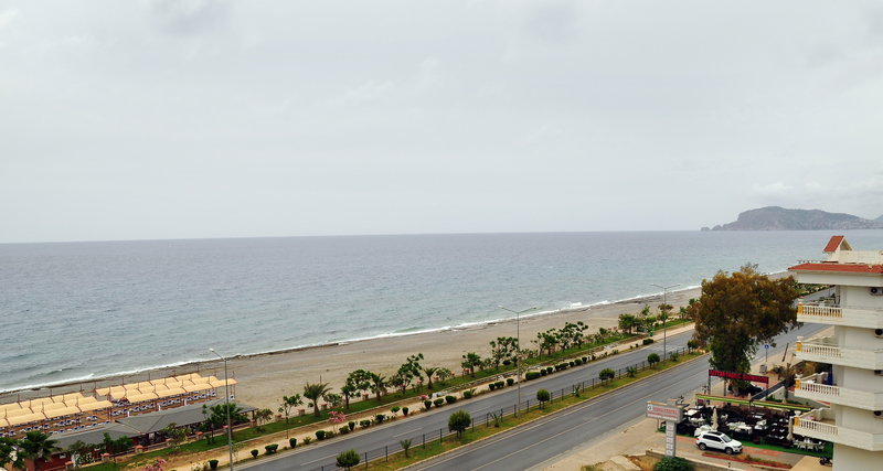 Sey Beach Hotel & Spa 8
