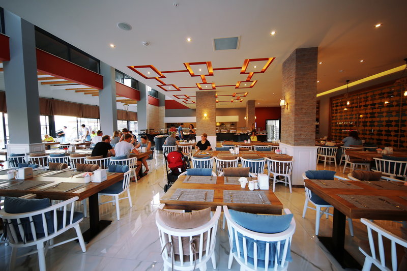 Sey Beach Hotel & Spa 10