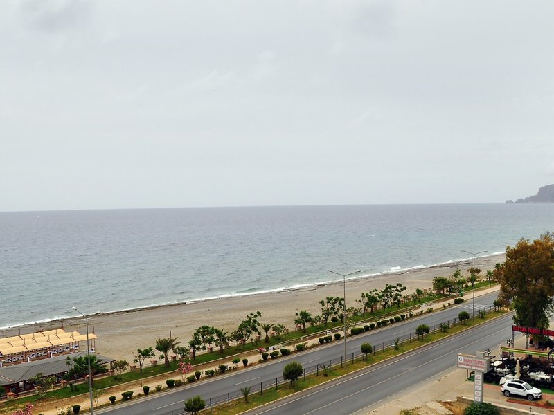 Sey Beach Hotel & Spa