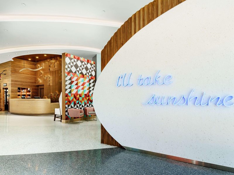 Hampton Inn & Suites Los Angeles/Santa Monica 6