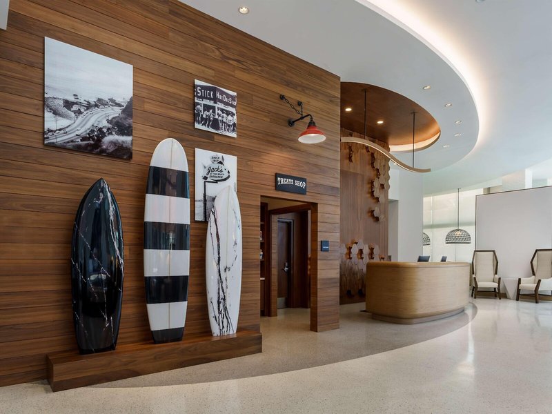 Hampton Inn & Suites Los Angeles/Santa Monica 8