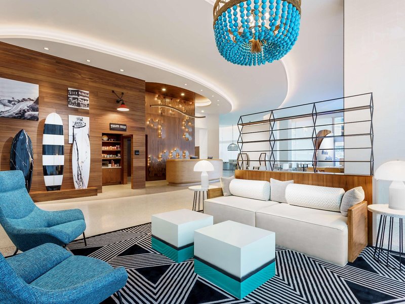 Hampton Inn & Suites Los Angeles/Santa Monica 9