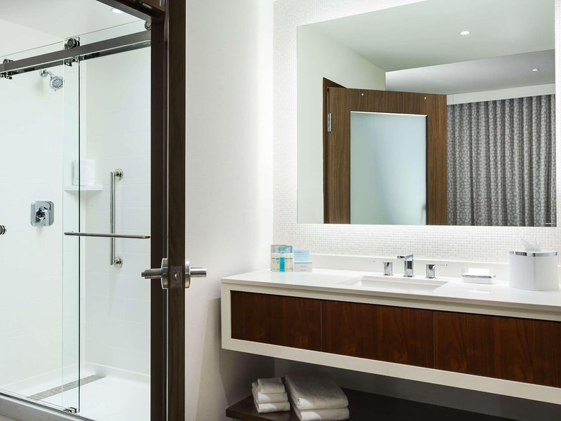 Hampton Inn & Suites Los Angeles/Santa Monica 38