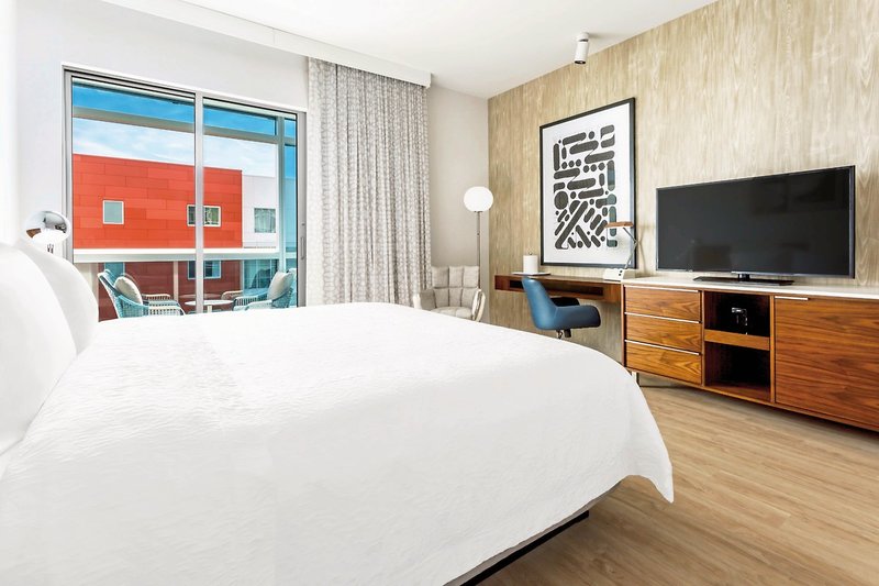 Hampton Inn & Suites Los Angeles/Santa Monica 5