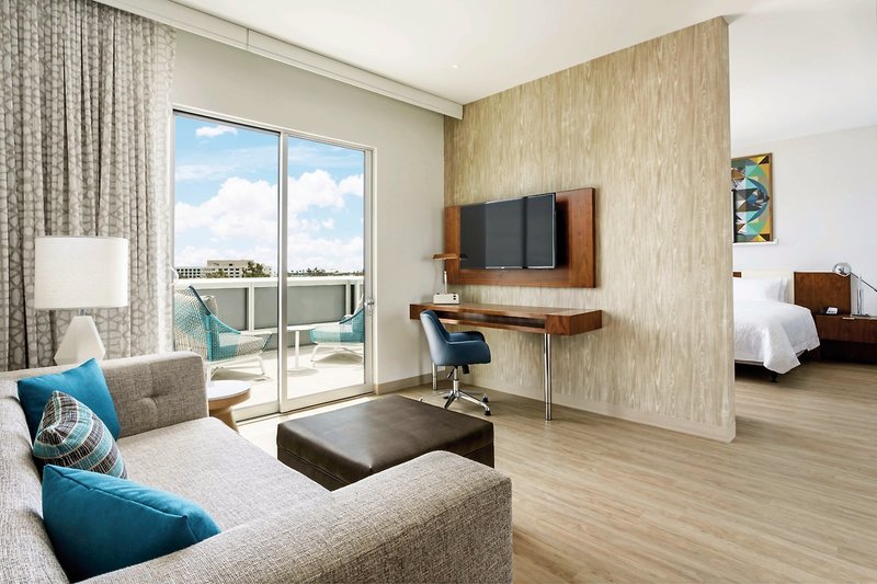 Hampton Inn & Suites Los Angeles/Santa Monica 7