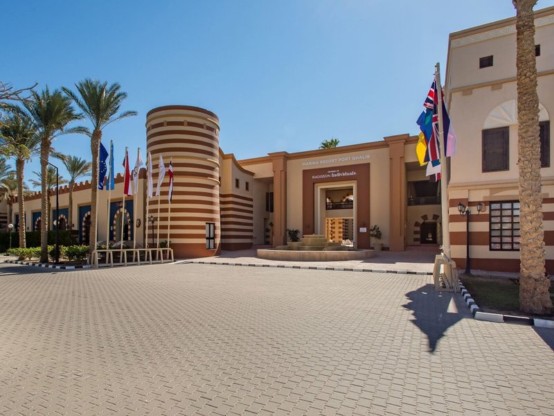 SUNRISE Marina Resort 1