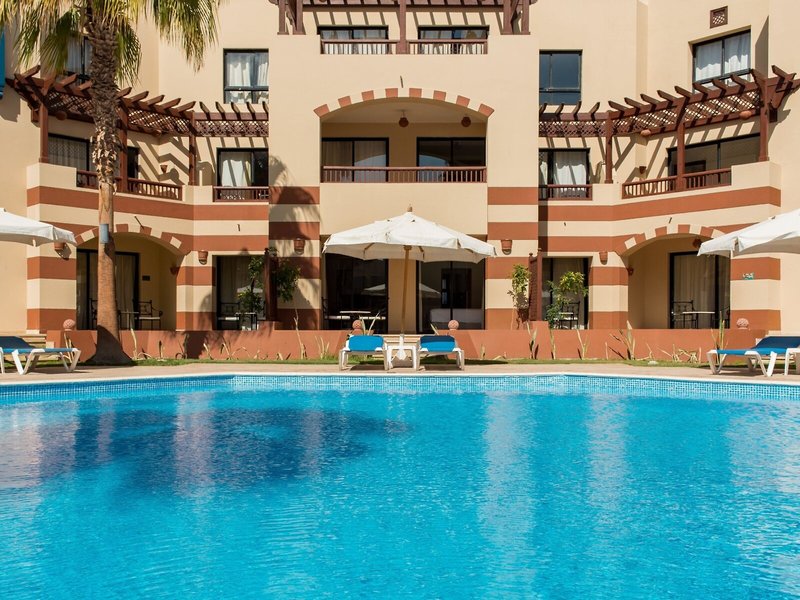 SUNRISE Marina Resort 12