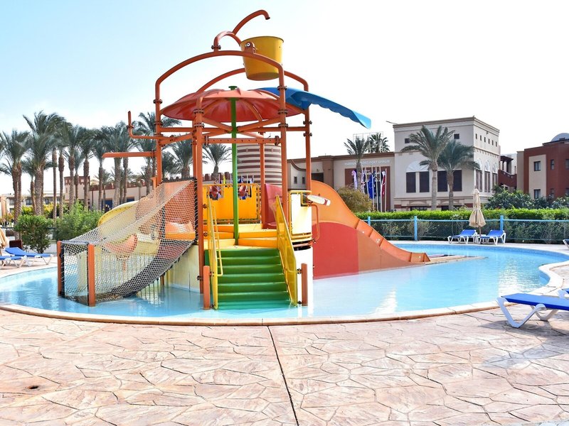 SUNRISE Marina Resort 15