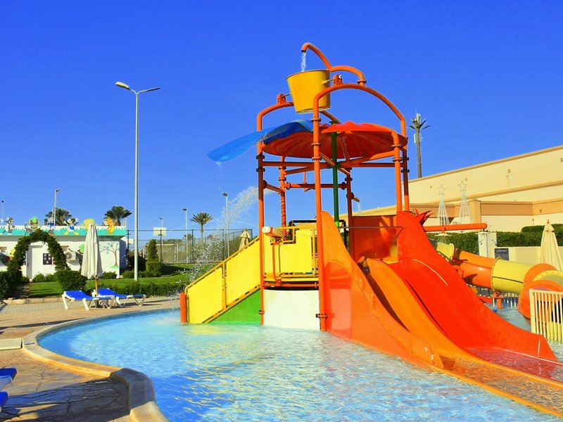 SUNRISE Marina Resort 16