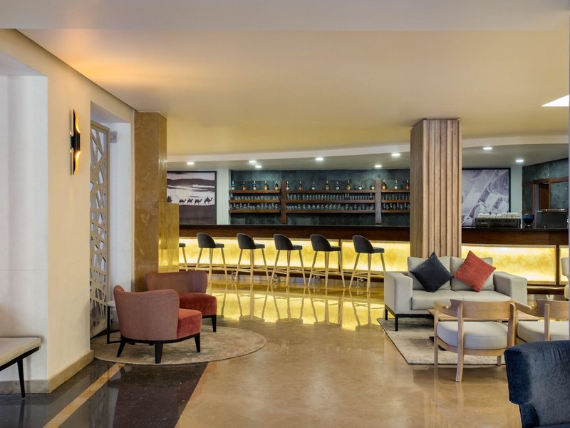 SUNRISE Marina Resort 22