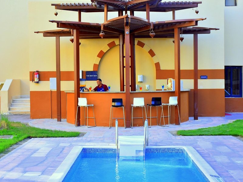 SUNRISE Marina Resort 23