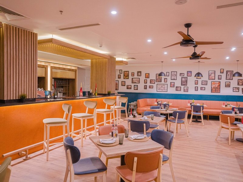 SUNRISE Marina Resort 29