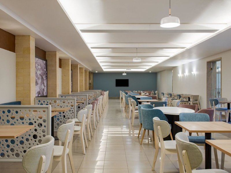 SUNRISE Marina Resort 19