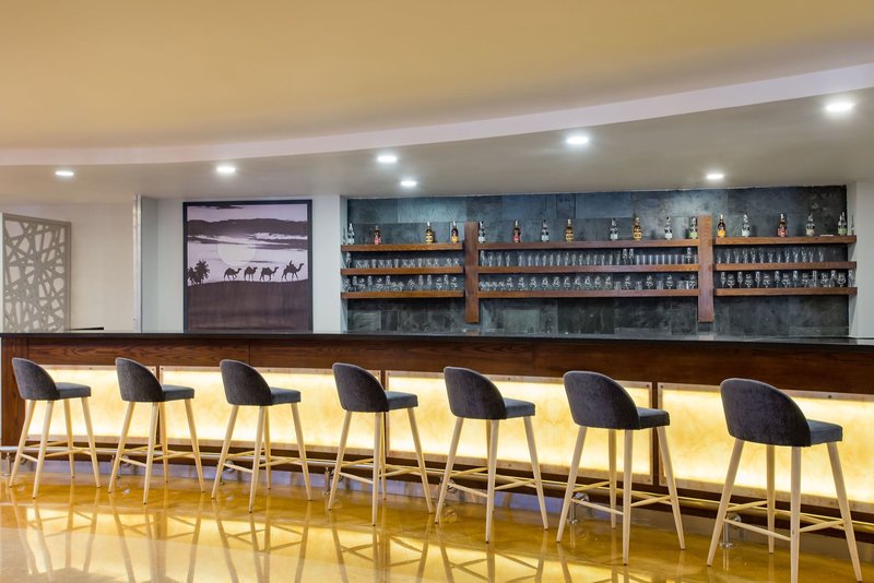 SUNRISE Marina Resort 6