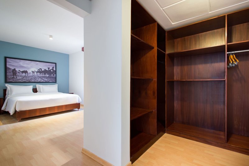 SUNRISE Marina Resort 24