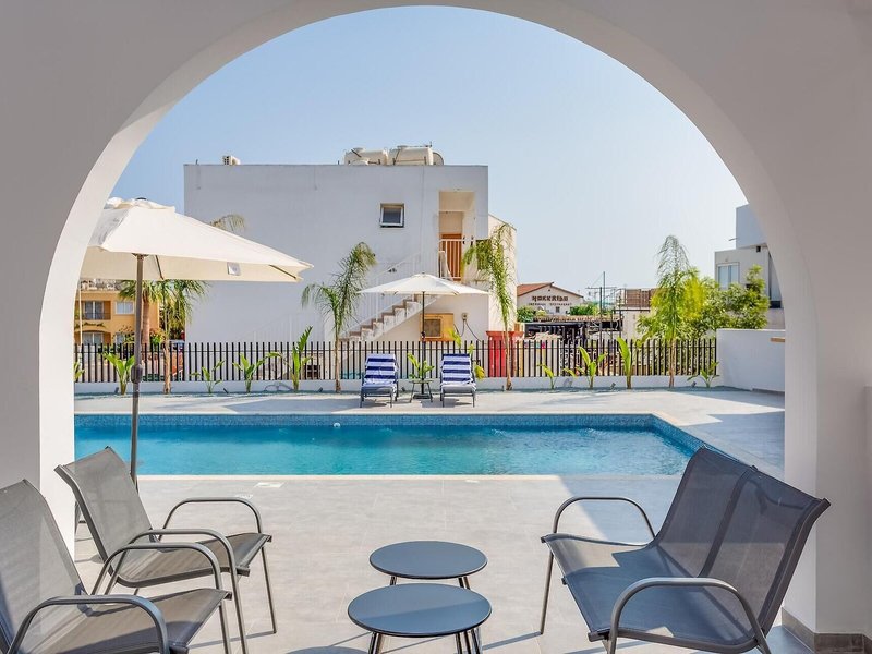 Salmary Hotel Apartments 8