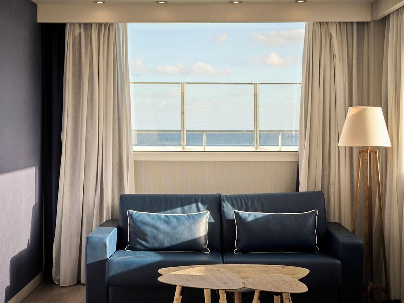 Catalonia Del Mar 38