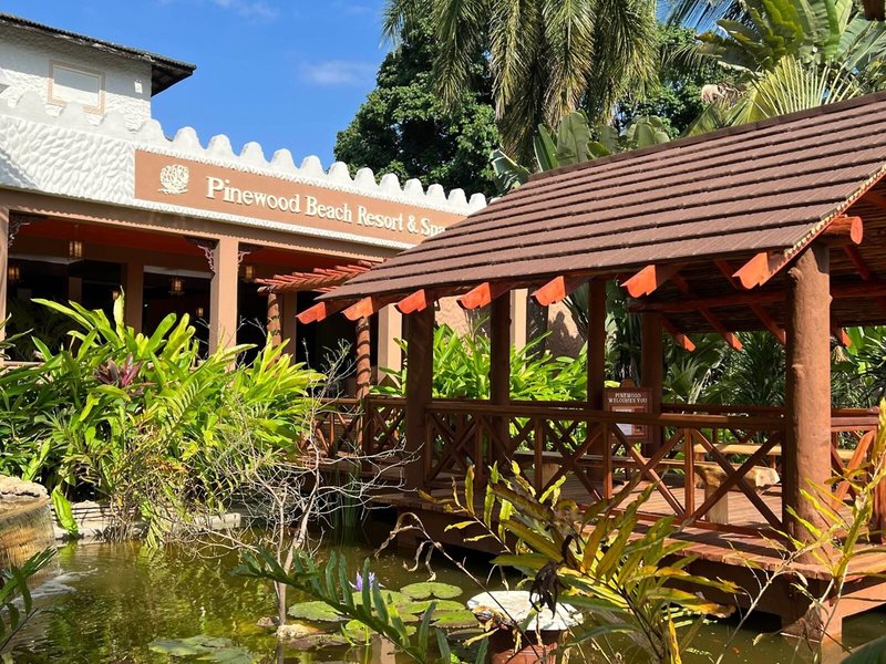 Pinewood Beach Resort & Spa 23