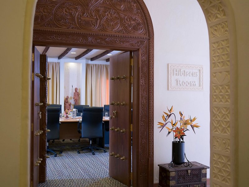 Pinewood Beach Resort & Spa 26