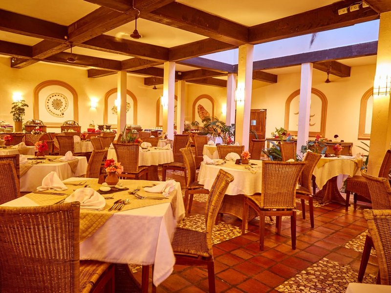 Pinewood Beach Resort & Spa 29