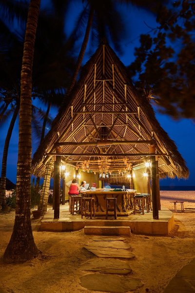 Pinewood Beach Resort & Spa 37