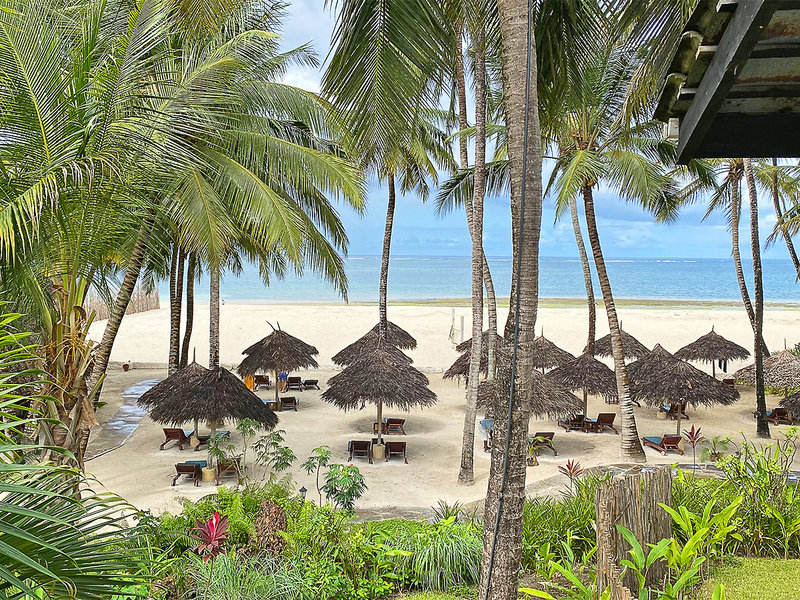 Pinewood Beach Resort & Spa 1