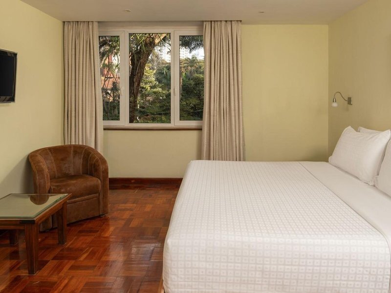 Fairview Hotel 37