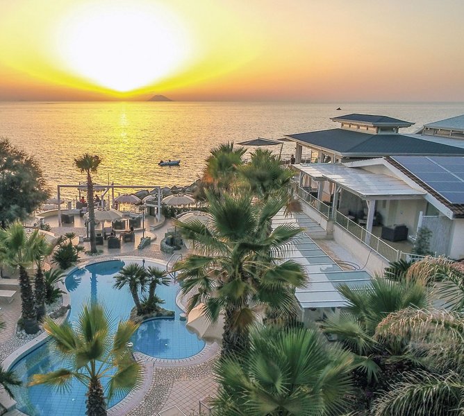 Baia Del Godano Resort & Spa 8