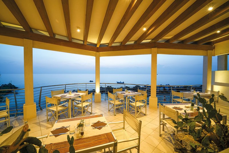 Baia Del Godano Resort & Spa 13